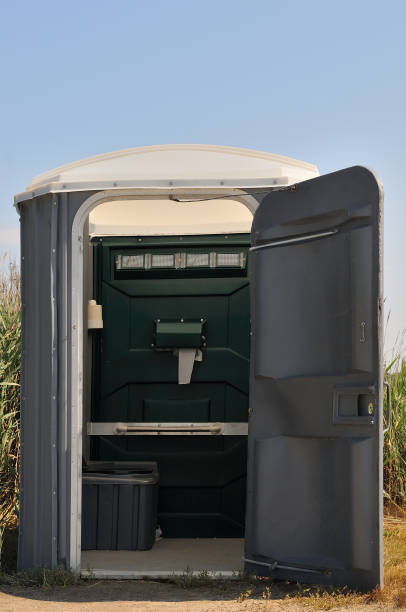 Best Portable restroom trailer rental  in Forest Lake, IL